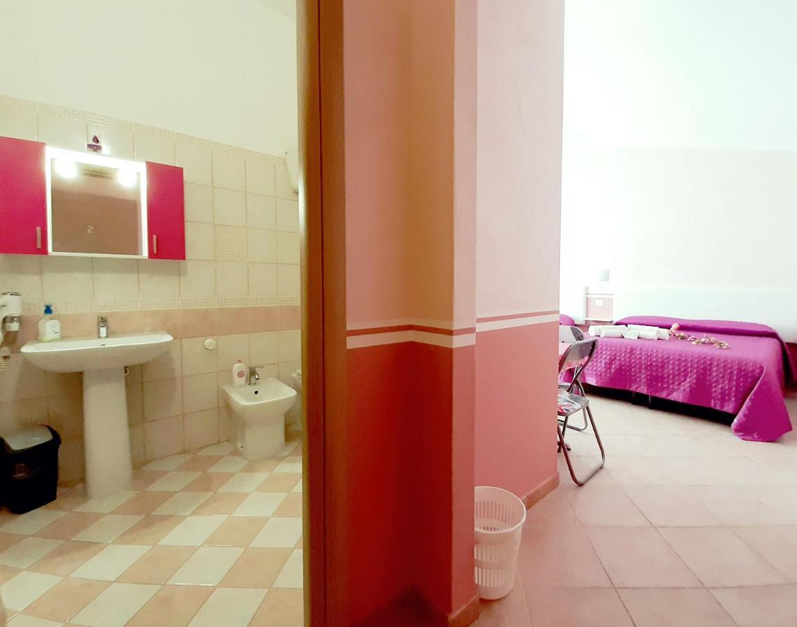 Memo'S Affittacamere Arborea Ngoại thất bức ảnh